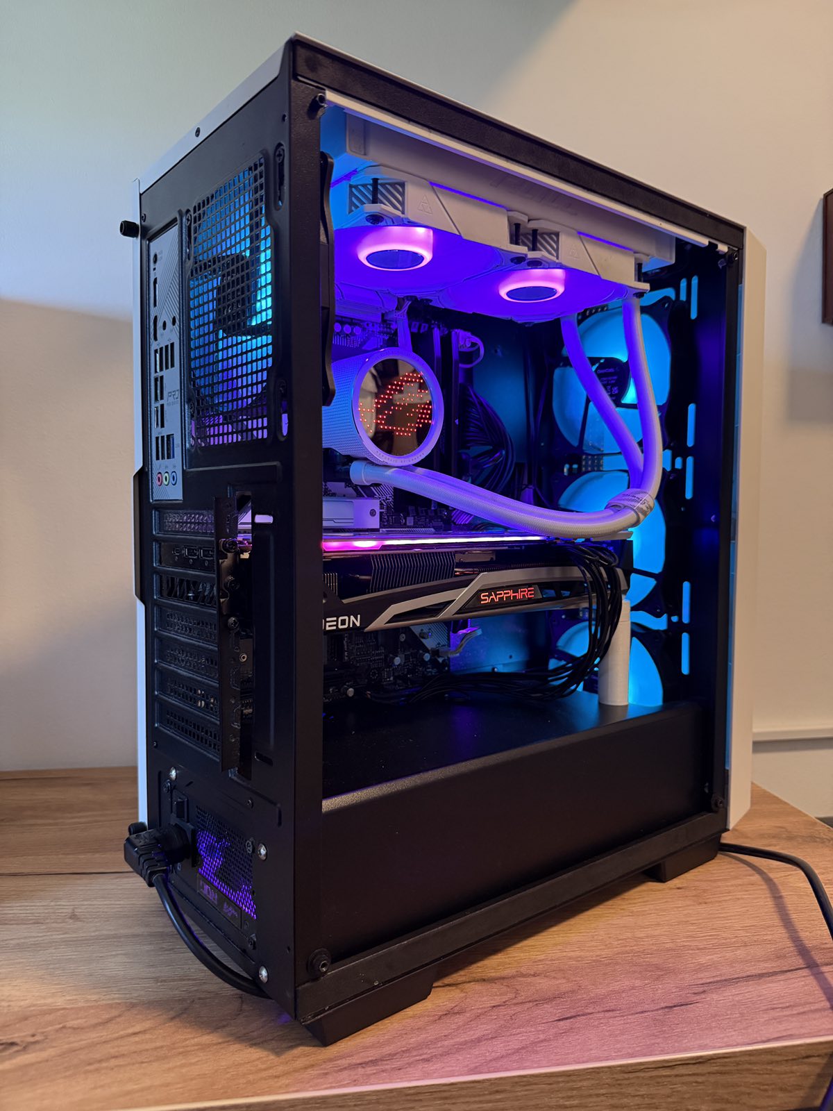 Gaming i render racunar Ryzen 9 7950X / RX 6800 XT 16GB / 32GB DDR5 / 5TB - slika 3