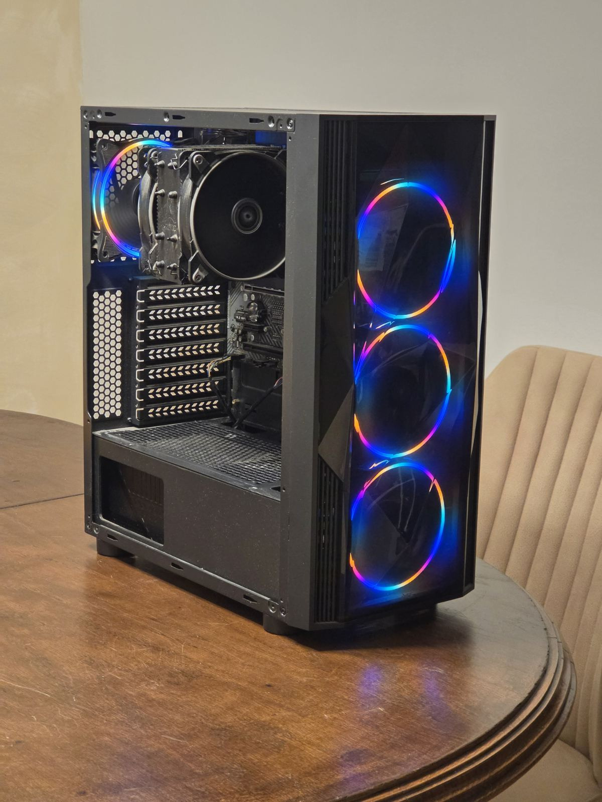 Ryzen 9 7900X / 32GB DDR5 6000MHz / B650 / 600w / AM5 - slika 1