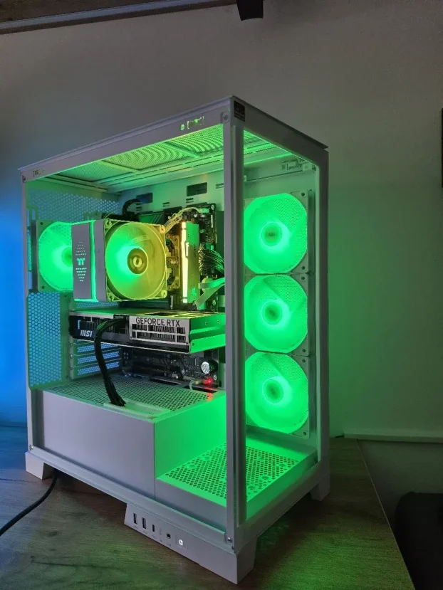 Ryzen 9600x / RTX 5070 12GB / 32GB DDR5 / 1TB - slika 1