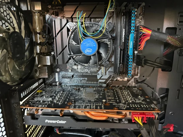 Gaming PC AMD RX 6700 10GB 24gb DDR4 RAM I5 8400 Z370 - slika 3
