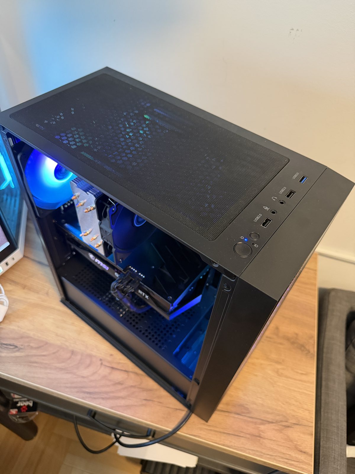 Gaming racunar Ryzen 7 7800X3D / RTX 3060 Ti 8GB / 16GB DDR5 / 512GB NVMe - slika 7