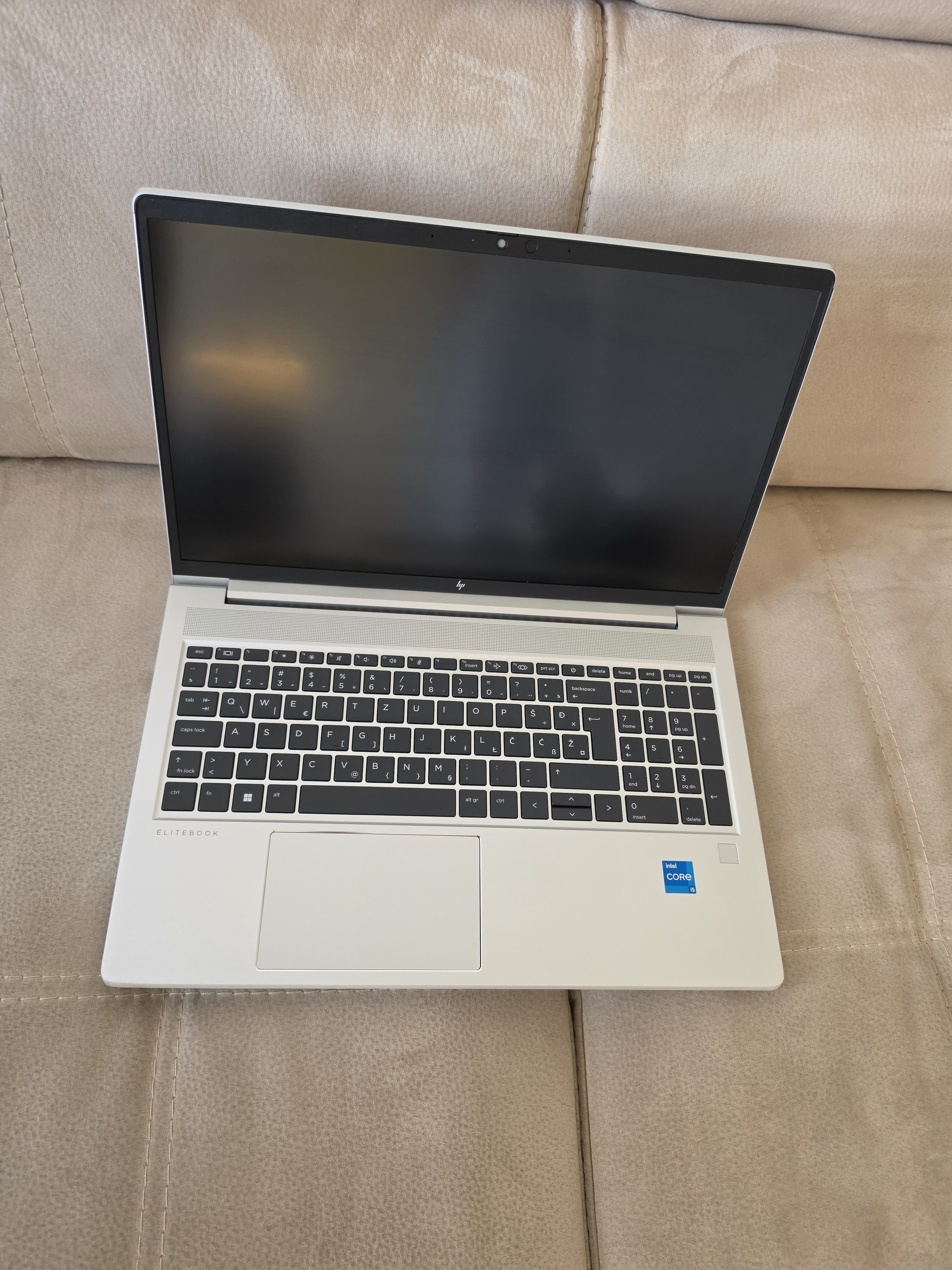 HP EliteBook 650 G9 / i5-1245U / 32GB RAM / 512GB SSD / 15.6 - slika 4