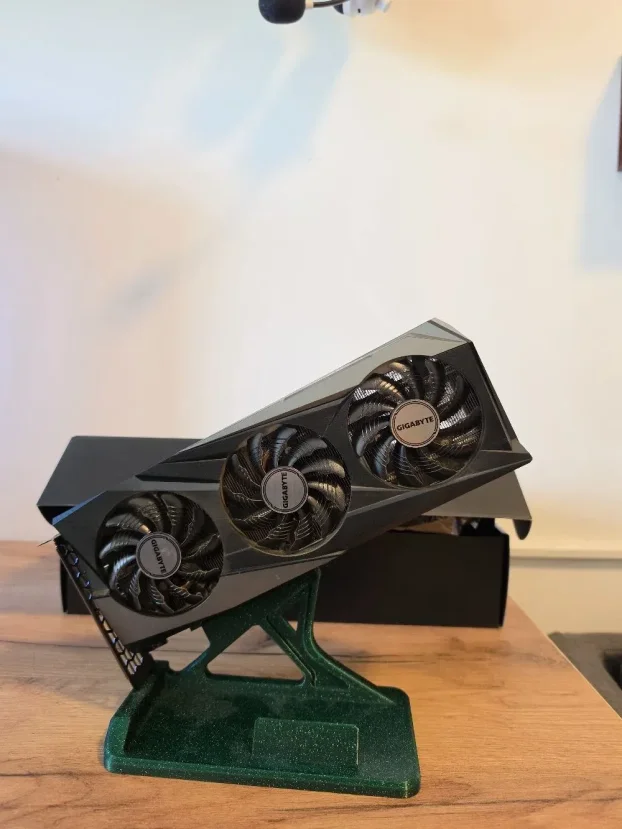 RTX 3060 12GB Gigabyte RGB Windforce OC - slika 3