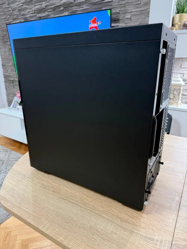 Gaming PC AMD RX 6700 10GB 24gb DDR4 RAM I5 8400 Z370 - slika 8