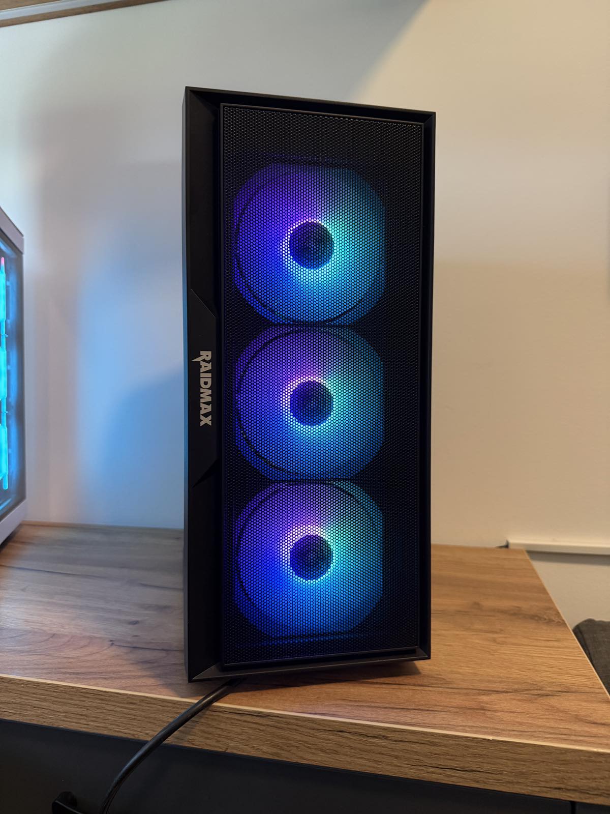 Gaming racunar Ryzen 7 7800X3D / RTX 3060 Ti 8GB / 16GB DDR5 / 512GB NVMe - slika 2