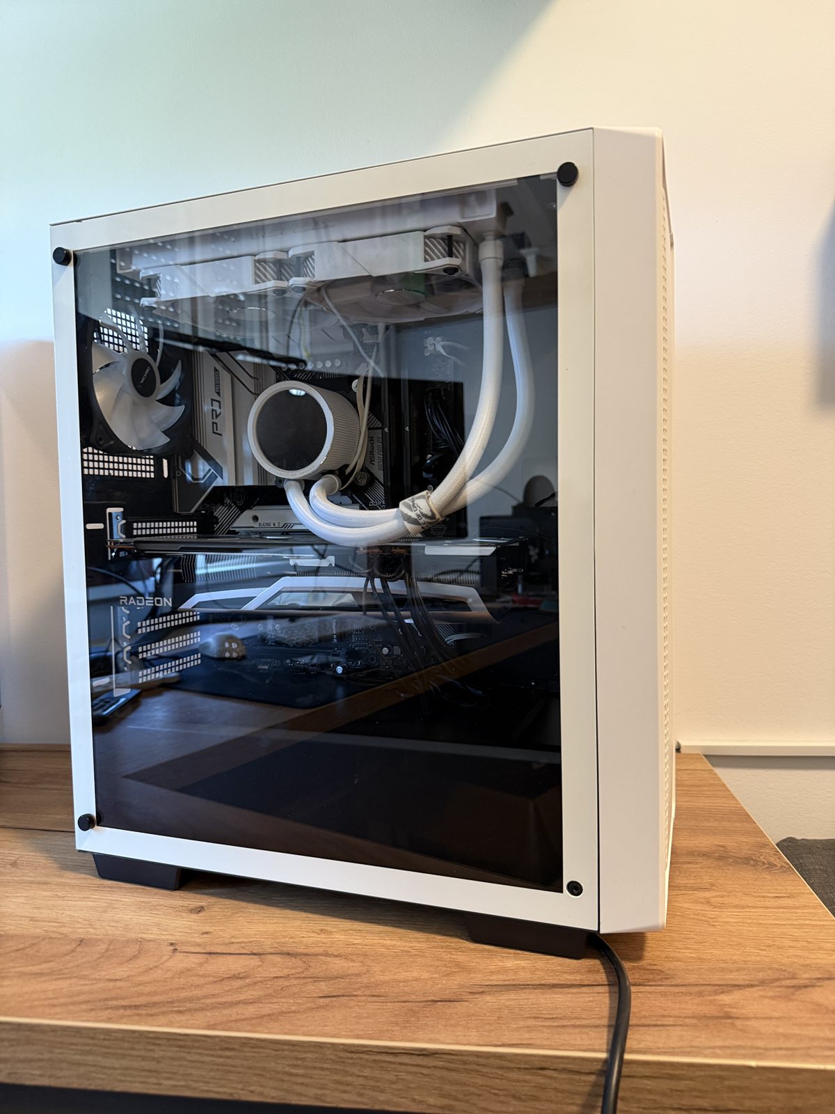 Gaming i render racunar Ryzen 9 7950X / RX 6800 XT 16GB / 32GB DDR5 / 5TB - slika 4