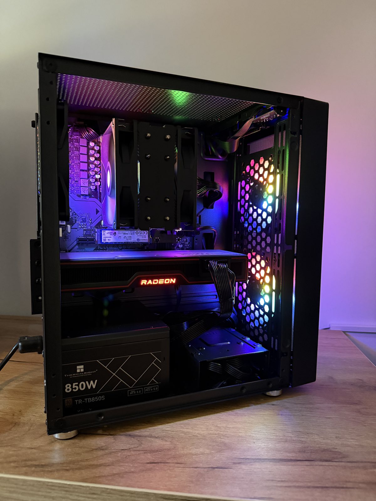 Gaming računar Ryzen 5 7500F / RX 6700 XT 12GB / DDR5 6000MHz / 1TB NVMe – Garancija - slika 7