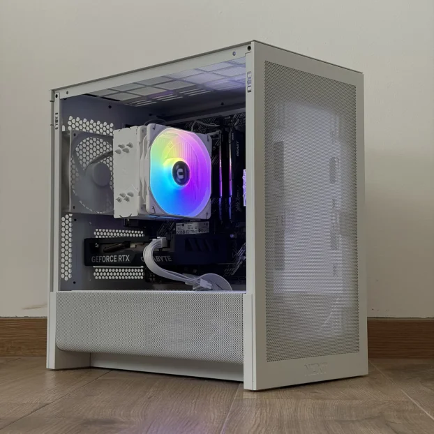 Gaming Kompjuter / Ryzen 7 5700x / RTX 4060 / 1tb / 16gb - slika 1
