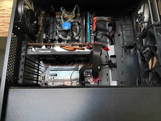 Gaming PC AMD RX 6700 10GB 24gb DDR4 RAM I5 8400 Z370 - slika 6