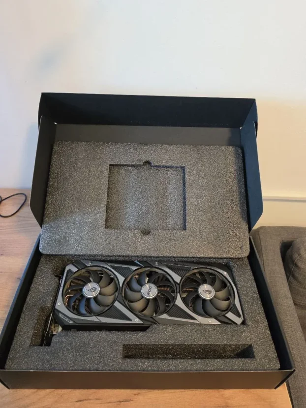 RTX 3060 12GB Asus ROG STRIX - slika 2