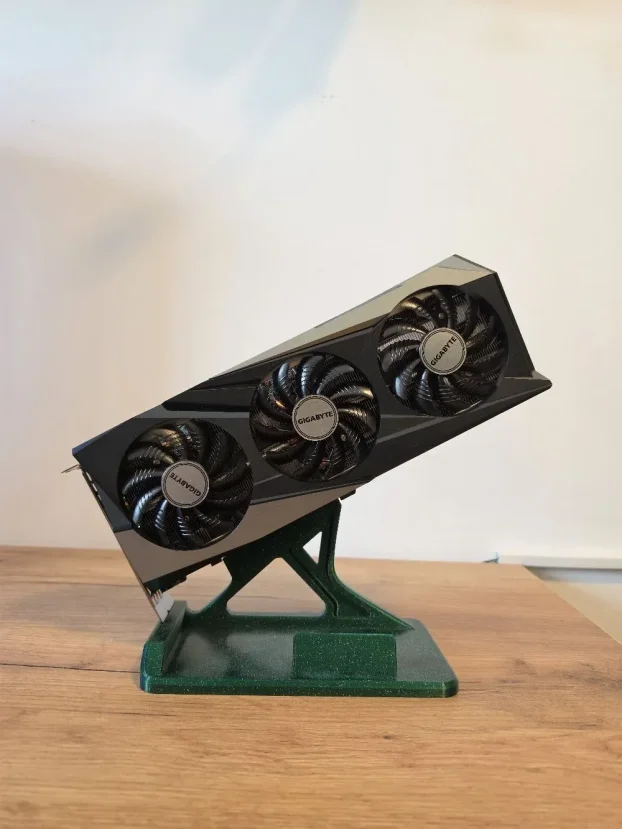 Amd RX 7600 8gb Gigabyte OC - slika 1
