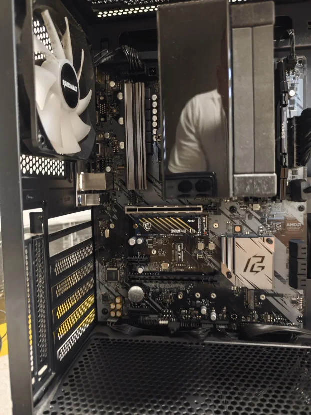 5700x3d , B550 , 1tb gen4,  seasonic - slika 6