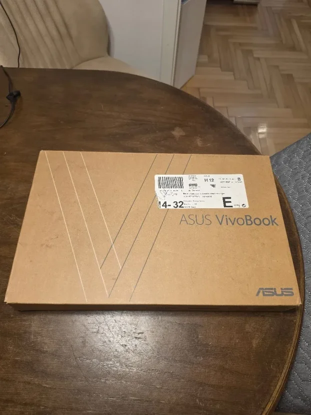 ASUS VivoBook 15 OLED / i7-1165G7 / 16GB RAM / 512GB SSD - slika 8