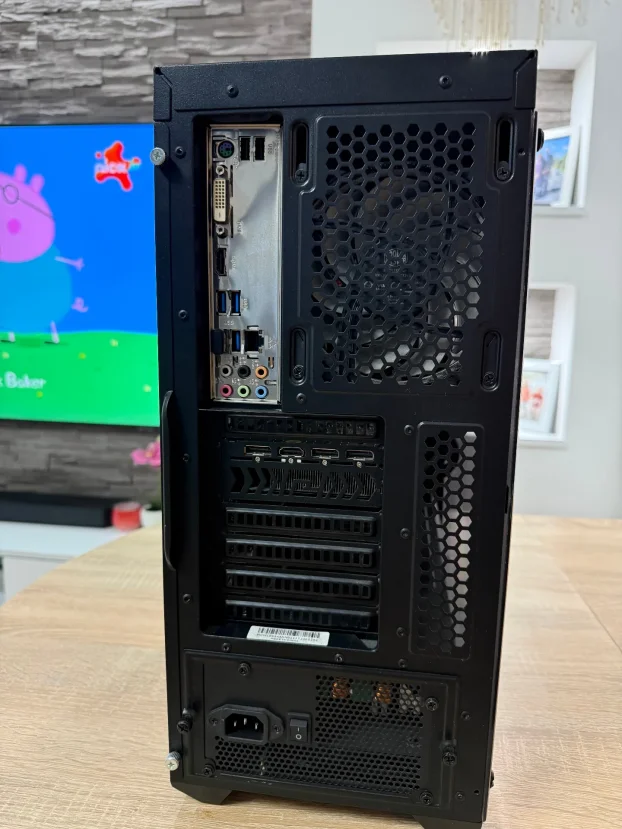 Gaming PC AMD RX 6700 10GB 24gb DDR4 RAM I5 8400 Z370 - slika 9