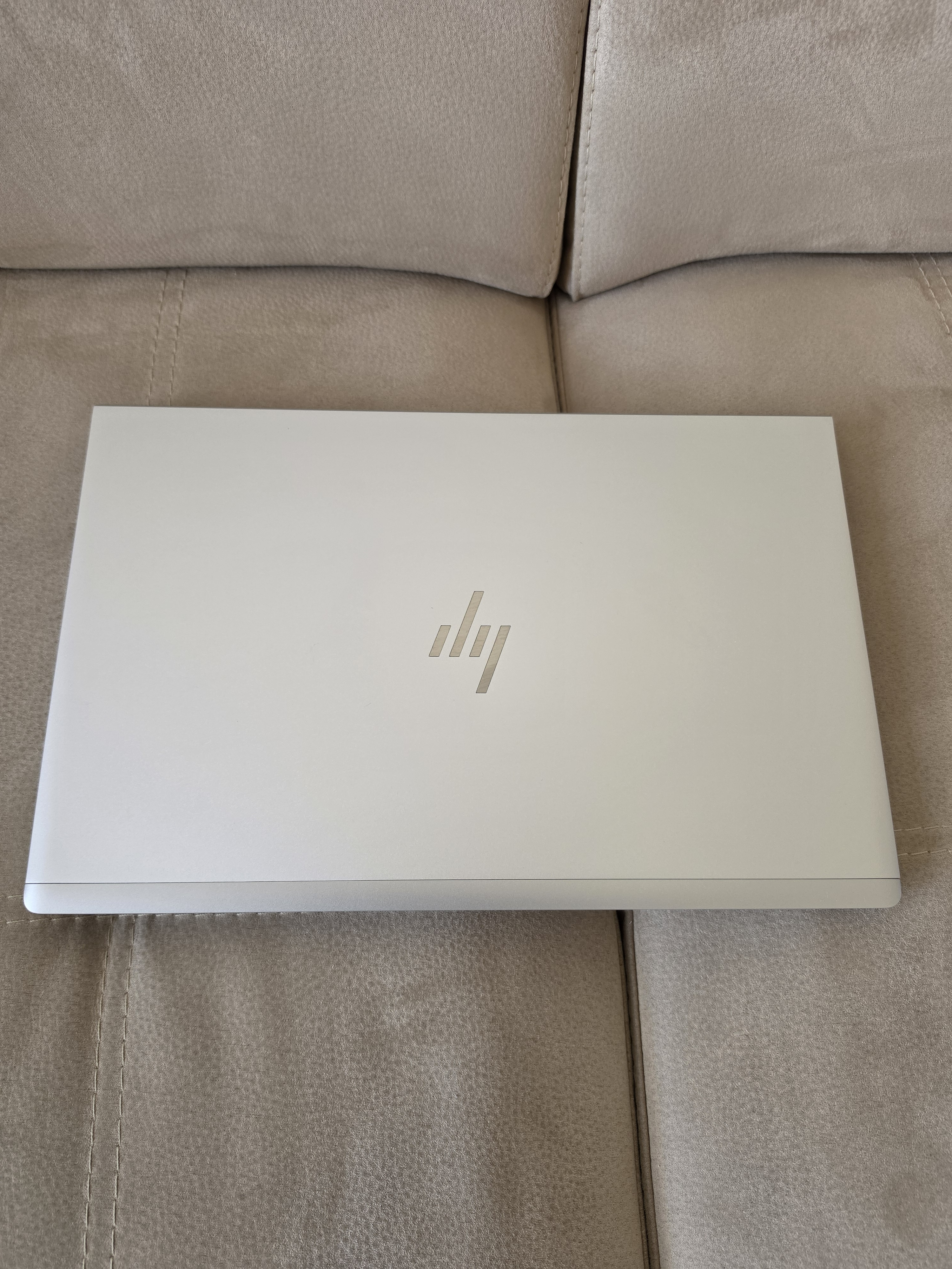 HP EliteBook 650 G9 / i5-1245U / 32GB RAM / 512GB SSD / 15.6 - slika 2