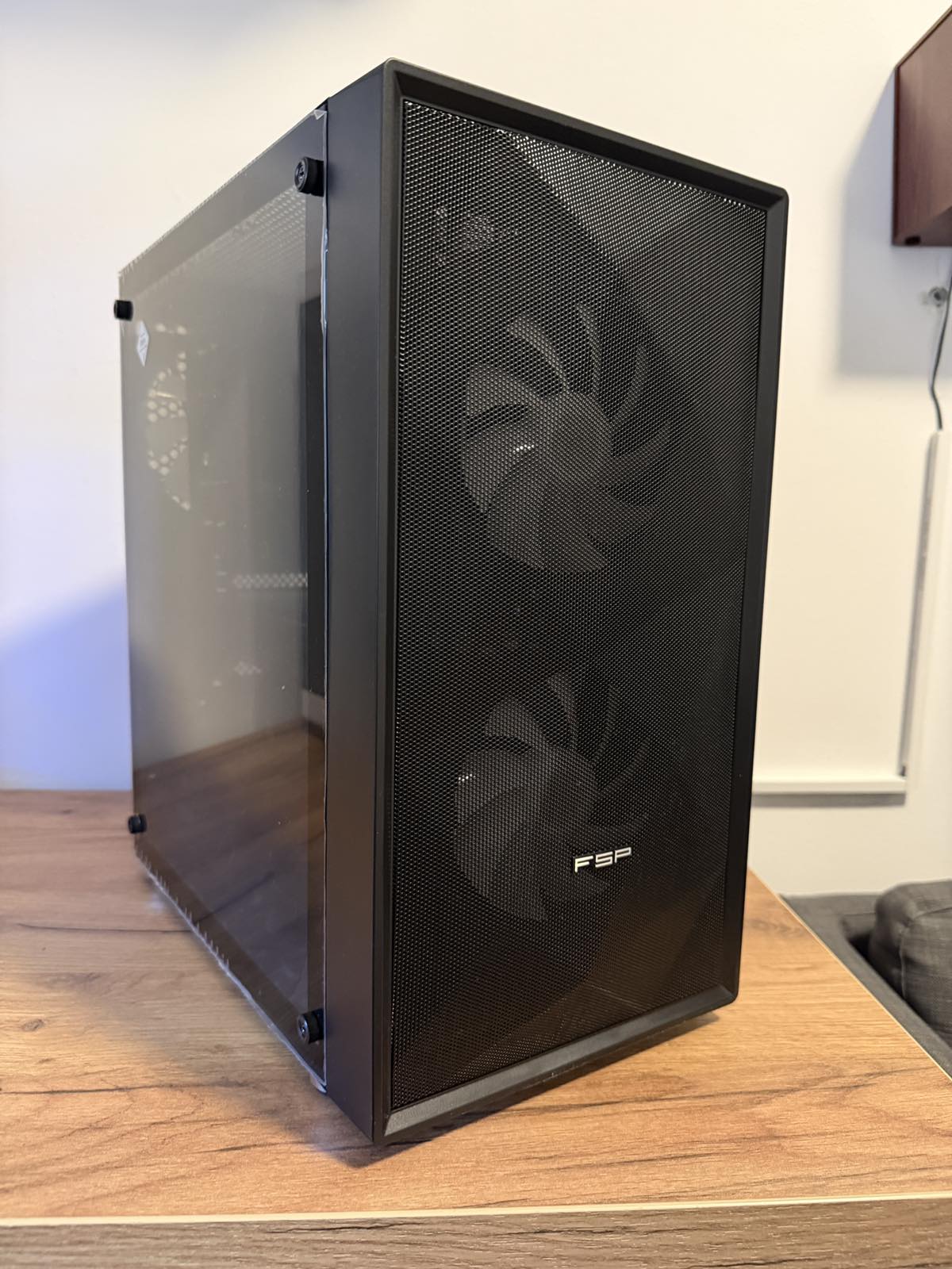 Gaming računar Ryzen 5 7500F / RX 6700 XT 12GB / DDR5 6000MHz / 1TB NVMe – Garancija - slika 1