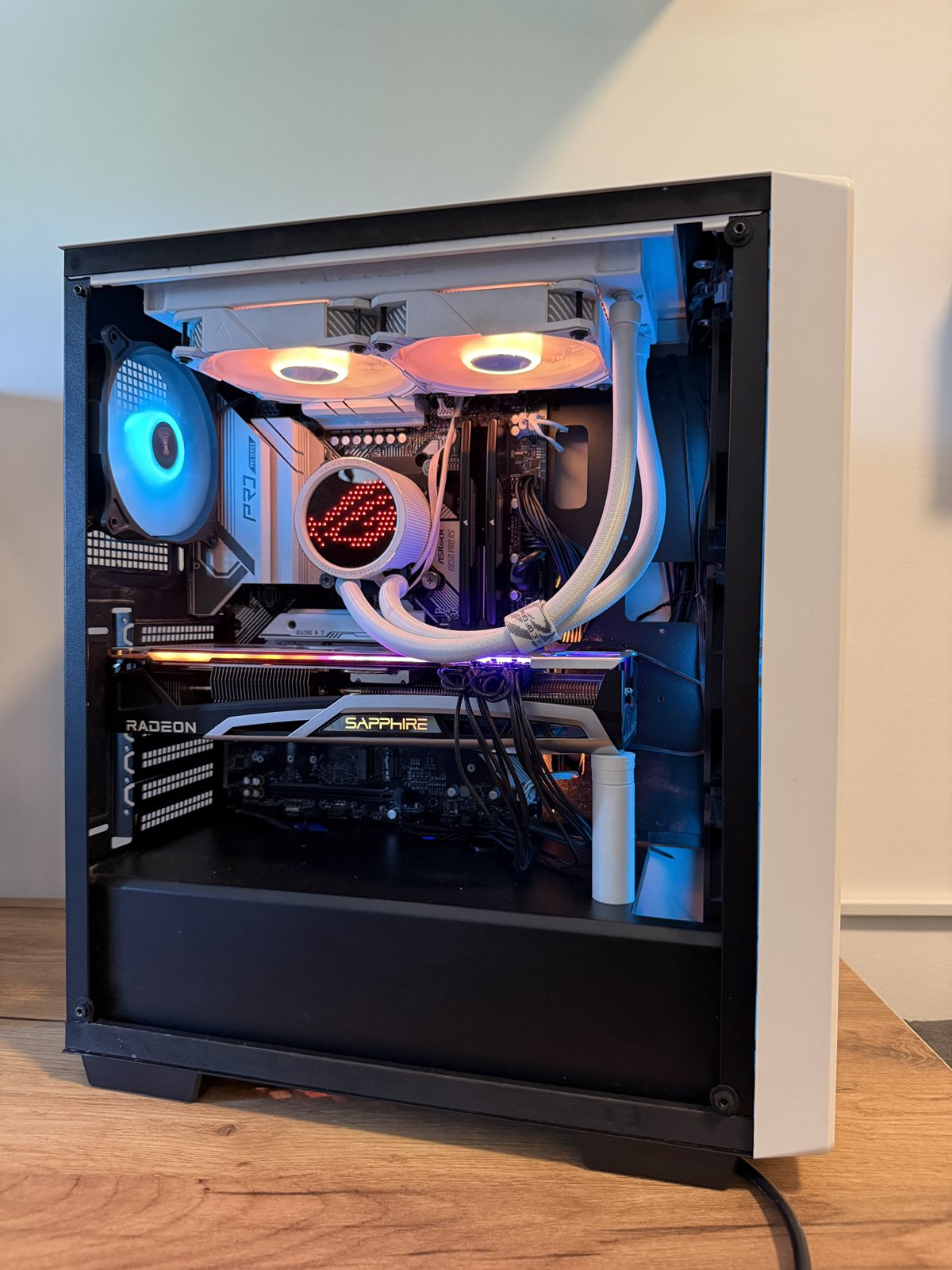 Gaming i render racunar Ryzen 9 7950X / RX 6800 XT 16GB / 32GB DDR5 / 5TB - slika 2