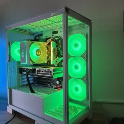 Ryzen 9600x / RTX 5070 12GB / 32GB DDR5 / 1TB - Polovni računar