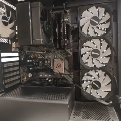 5700x3d , B550 , 1tb gen4,  seasonic - Polovni računar