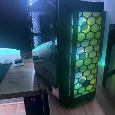 GAMING PC Intel i5 14600kf/RTX 3060 12GB/ 32GB DDR4/1TB SSD - Polovni Računar