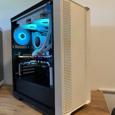 Gaming i render racunar Ryzen 9 7950X / RX 6800 XT 16GB / 32GB DDR5 / 5TB - Polovni računar
