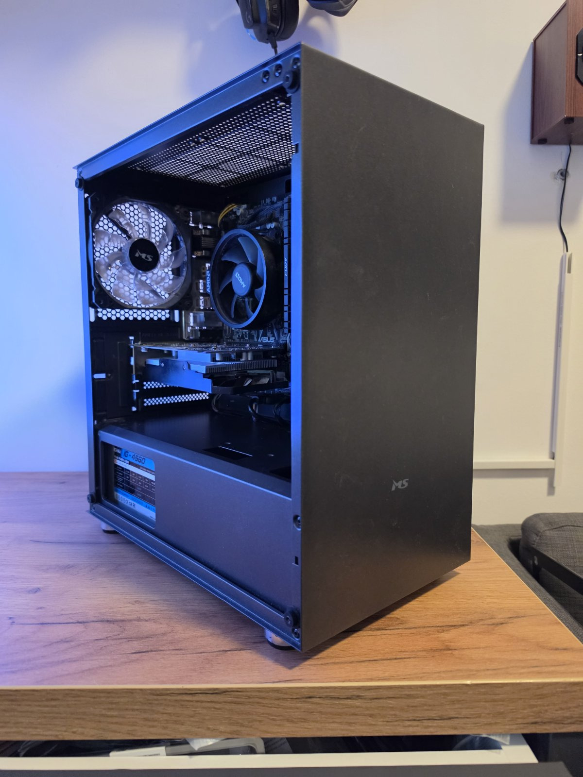 Gaming PC Ryzen 3 3200G / RX 560 4GB / 16GB DDR4 / 480GB SSD - slika 1