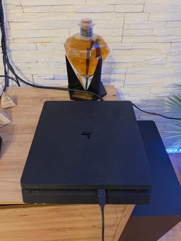 Sony Playstation 4 Slim 1TB PS4 Cipovan - slika 2