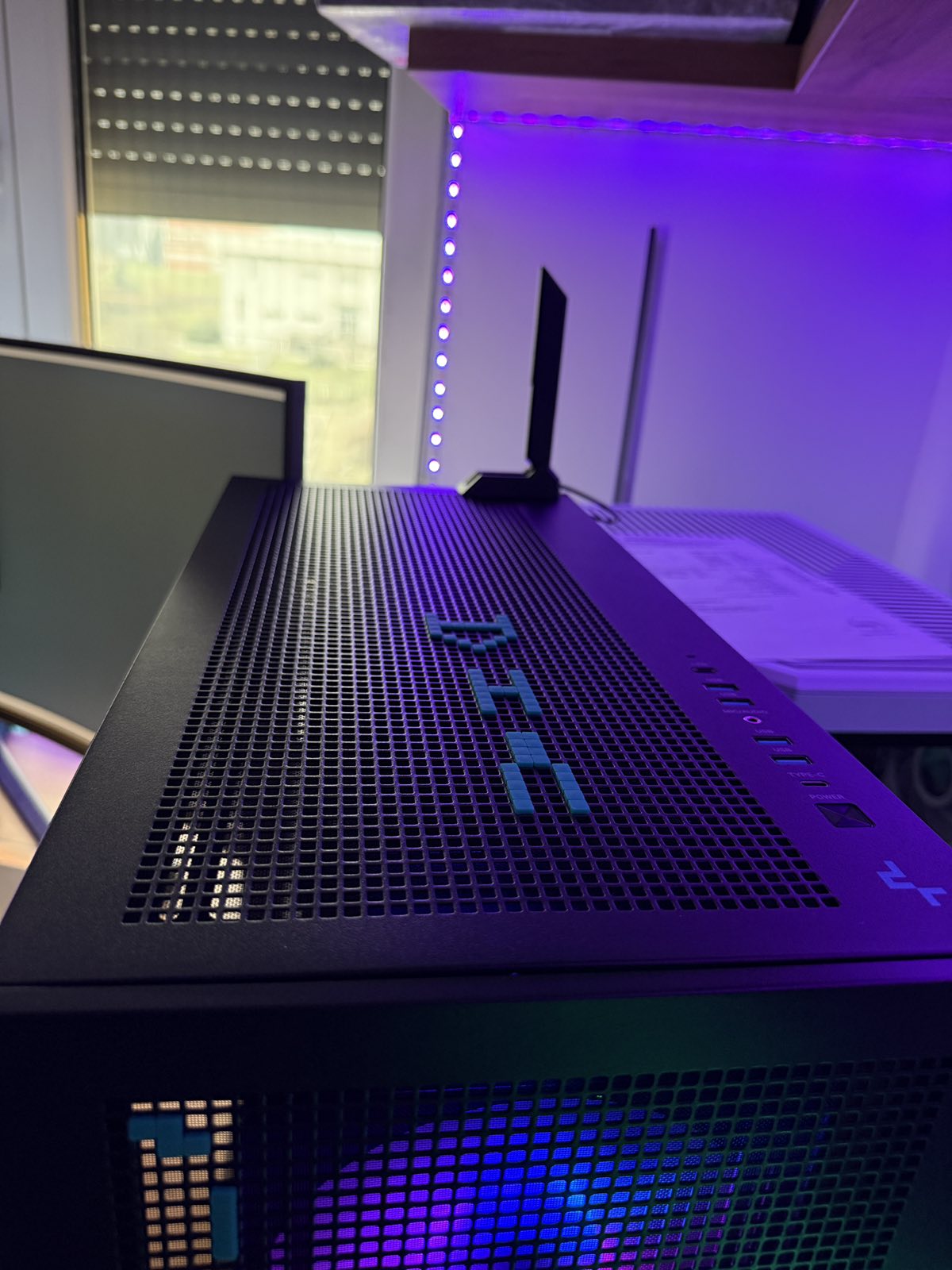 ZVER racunar Intel i9 14900K/RTX 5070 TI 16GB/ 64GB DDR5 6400mhz/2TB Nvme M.2 - slika 7